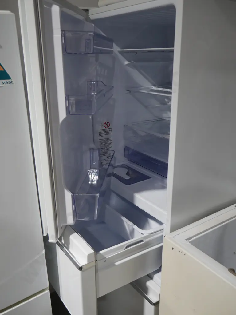 Mitsubishi electric inverter fridge freezer Image 1++