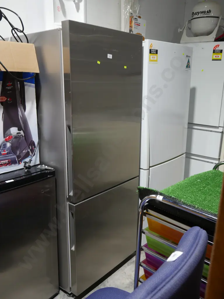 Fisher & Paykel fridge freezer Image 1++