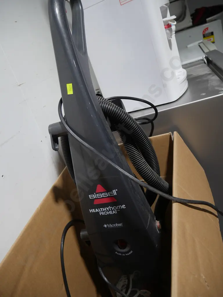 Bissell carpet cleaner Image 1++
