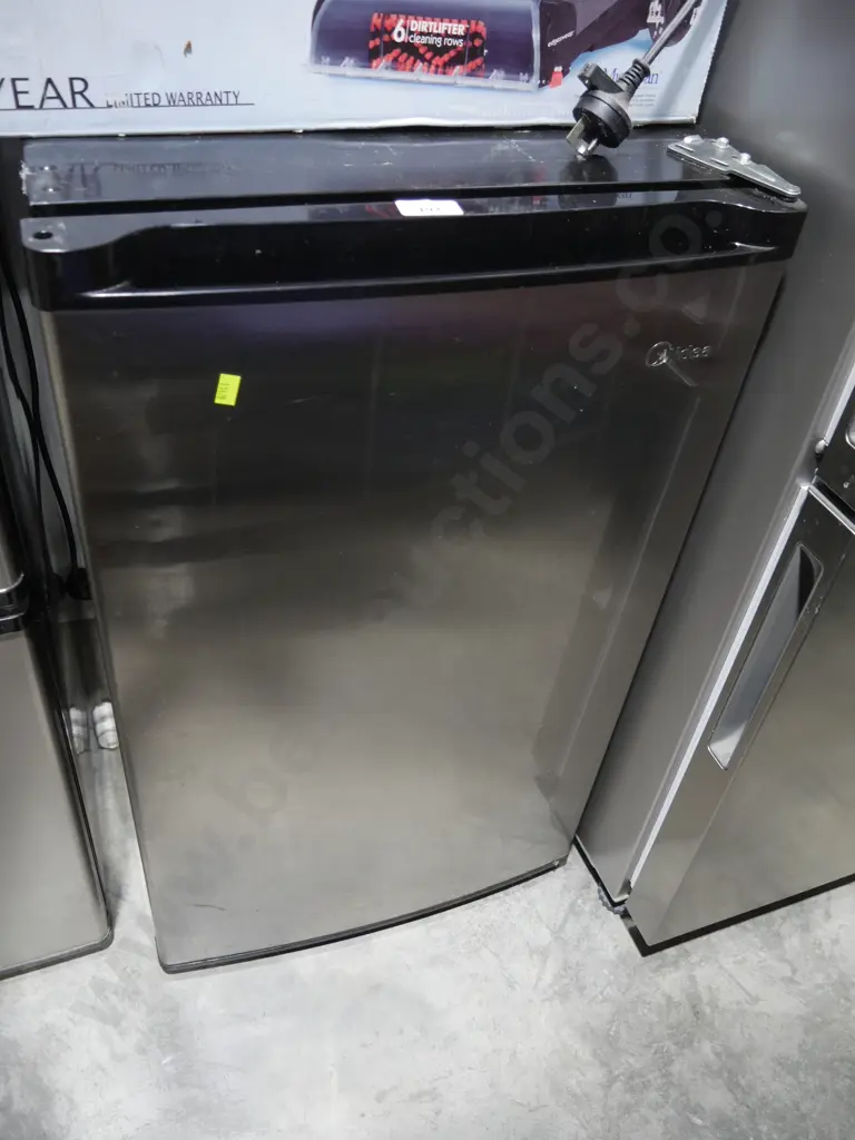 Midea mini freezer Image 1++