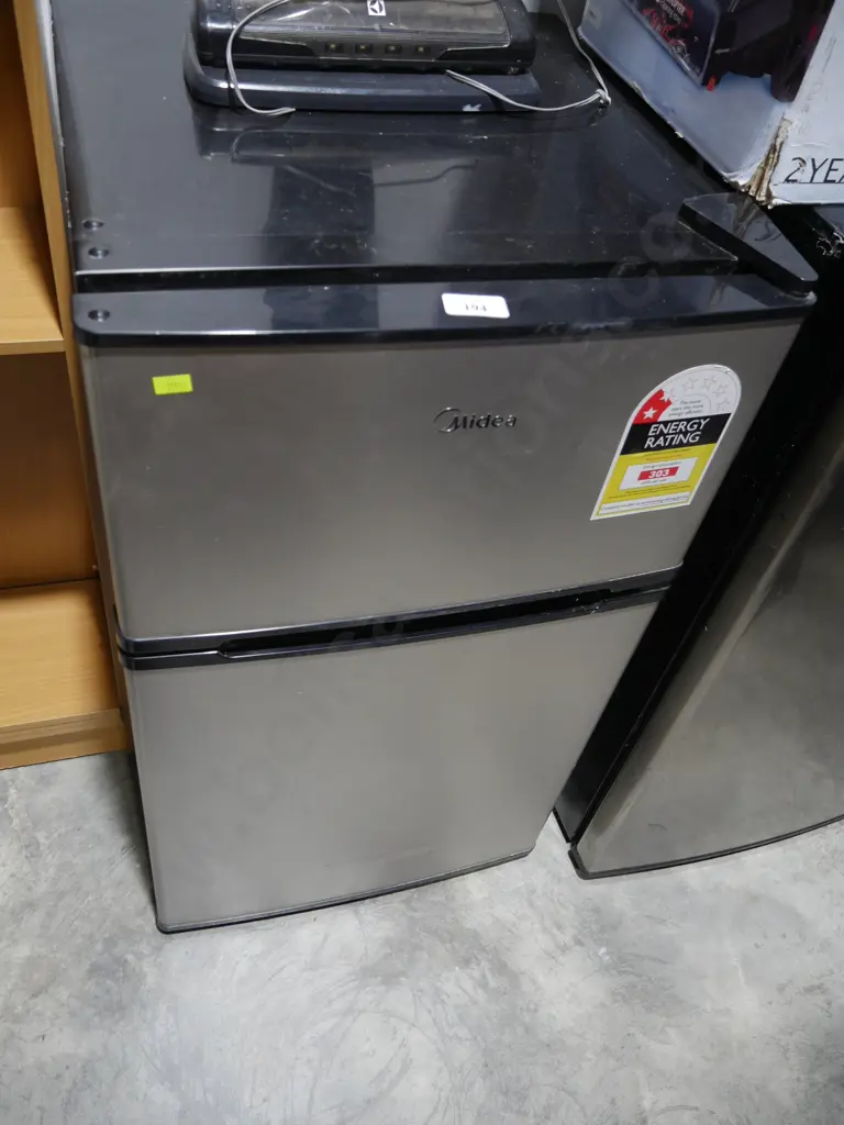 Midea mini fridge freezer Image 1++