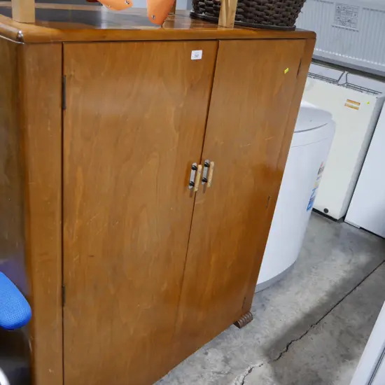 Cupboard unit