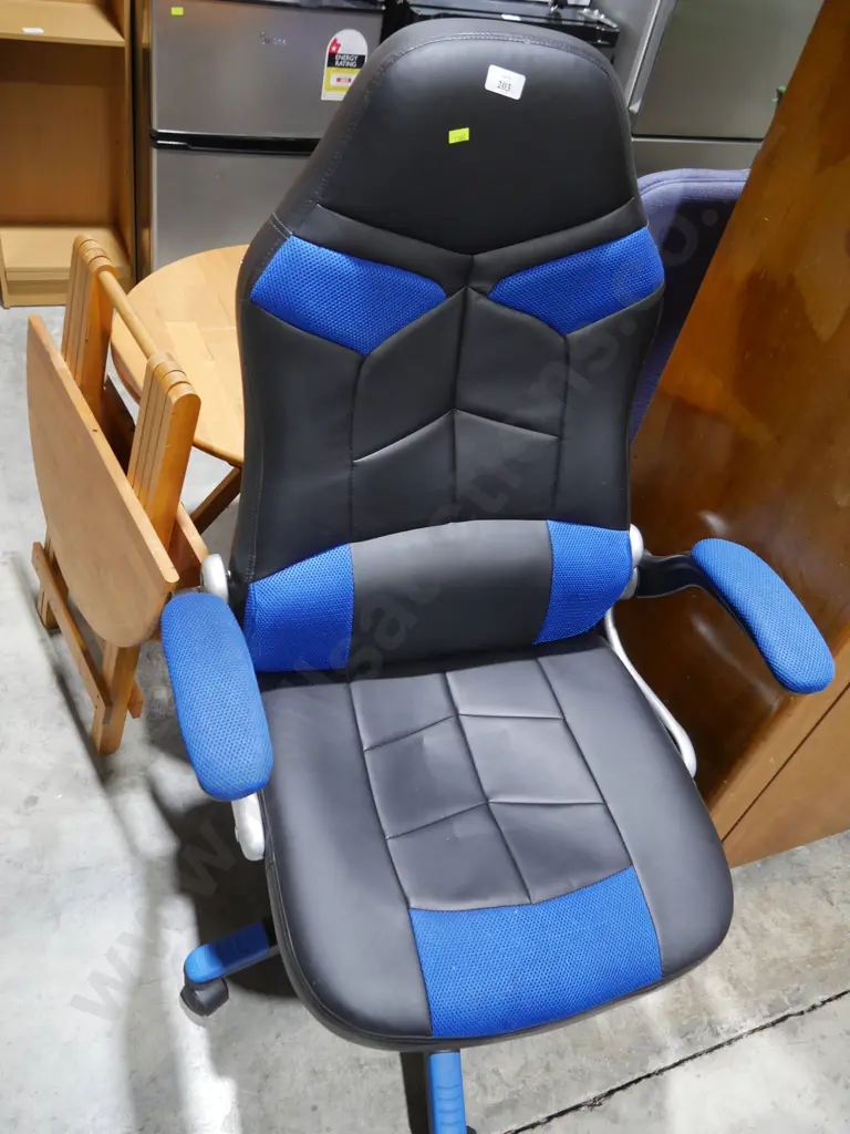Gaming chair Image 1++