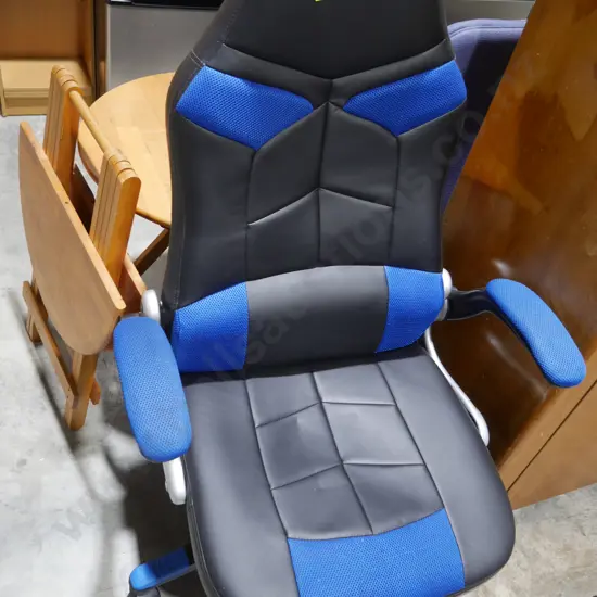 Gaming chair