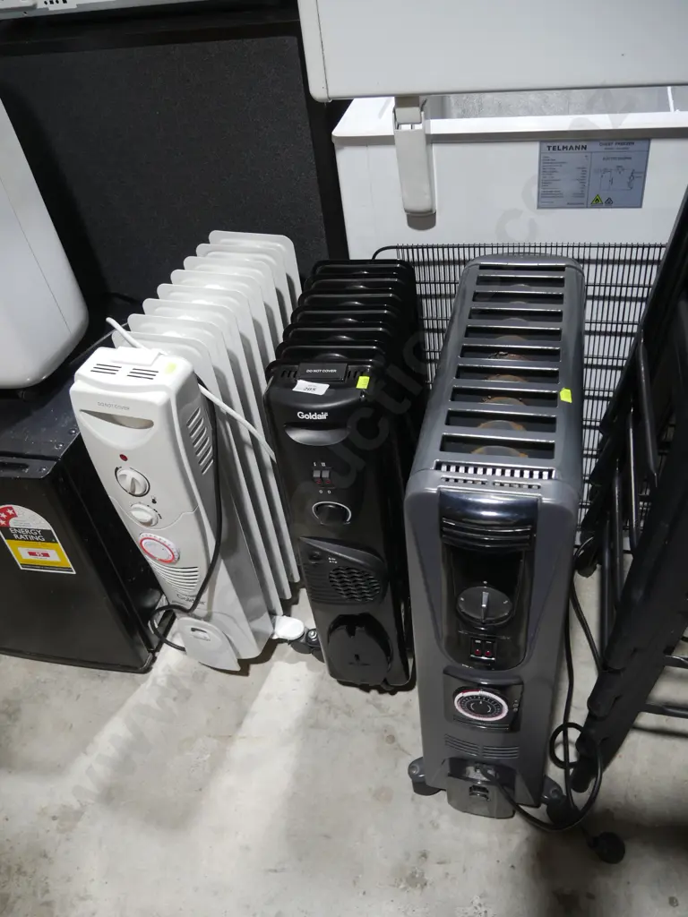 Three oil heaters Image 1++