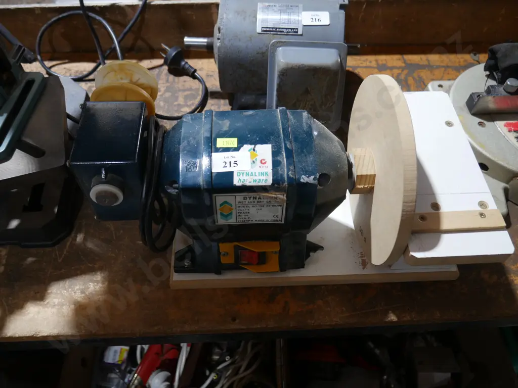 Bench grinder Image 1++