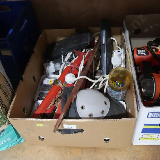 Jack stands, garage sundries