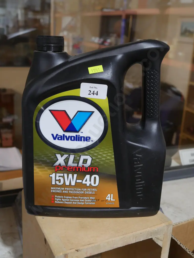 Valvoline 15W-40 motor oil Image 1++
