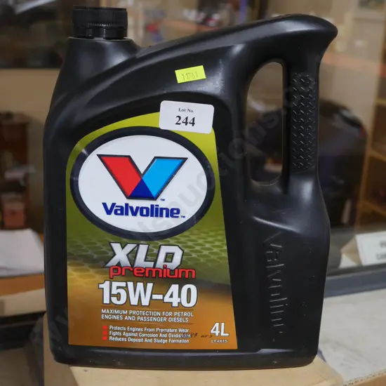 Valvoline 15W-40 motor oil