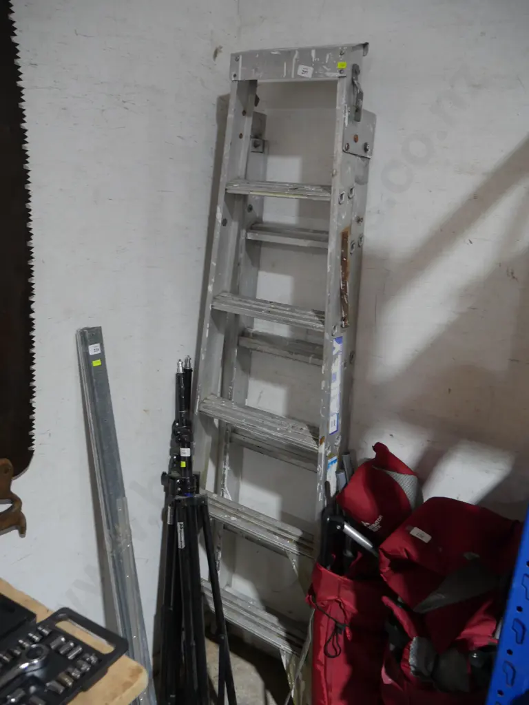 Ladder Image 1++