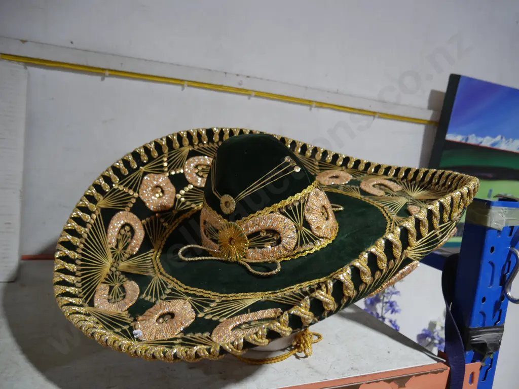 Sombrero Image 1++