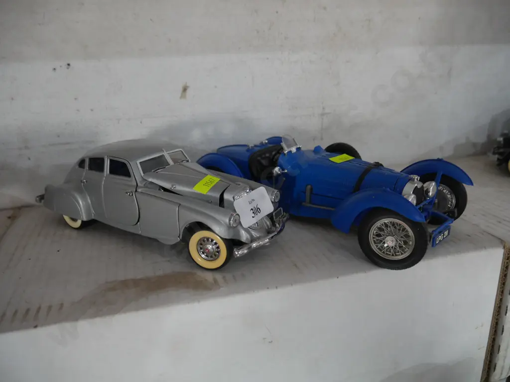 Two model cars Image 1++
