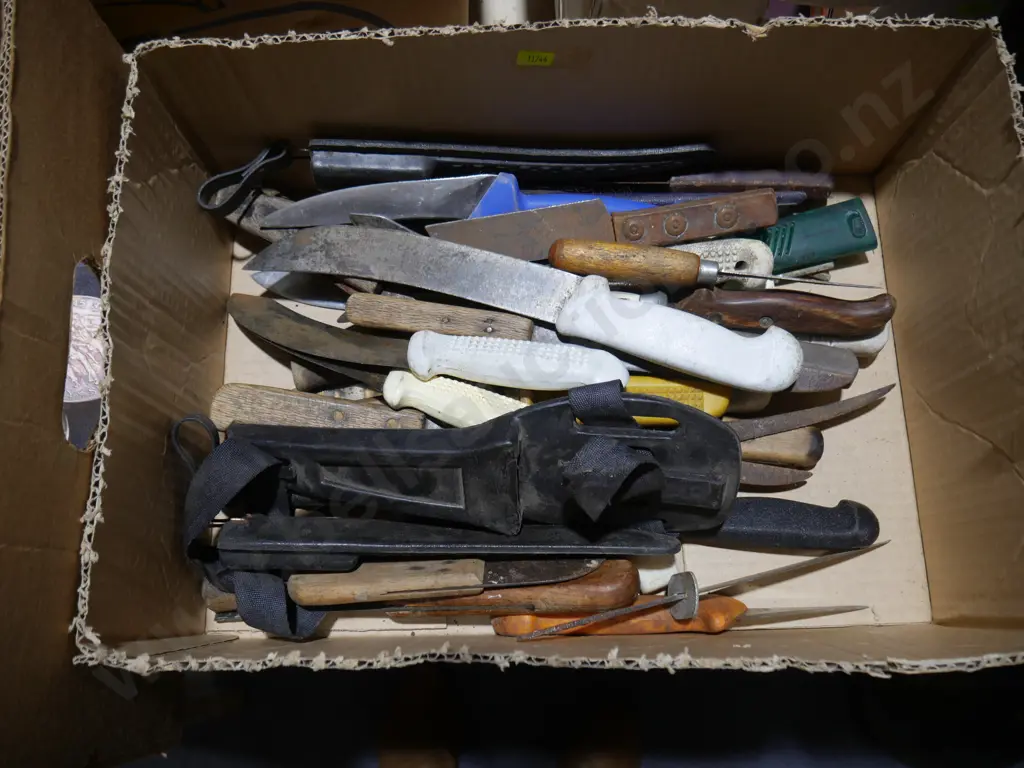 Assorted knives Image 1++