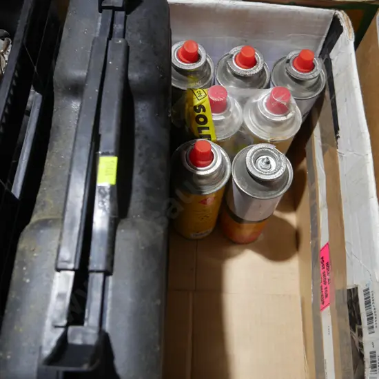 Portable gas cooker and canisters