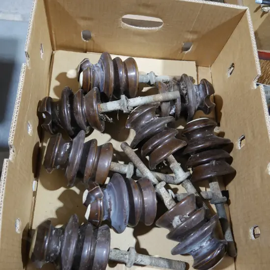 Porcelain insulators