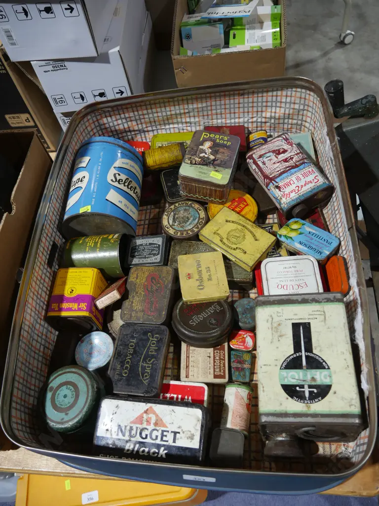 Assorted old tins Image 1++
