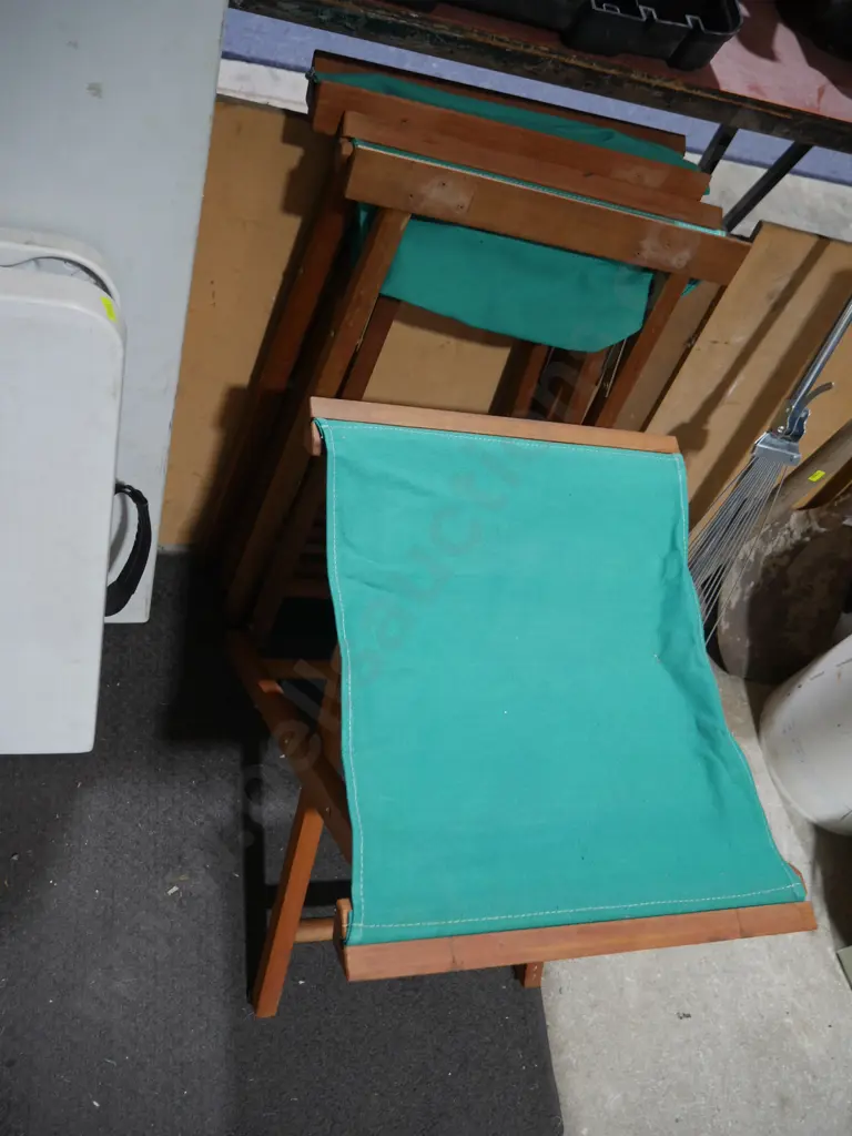 Three folding stools Image 1++