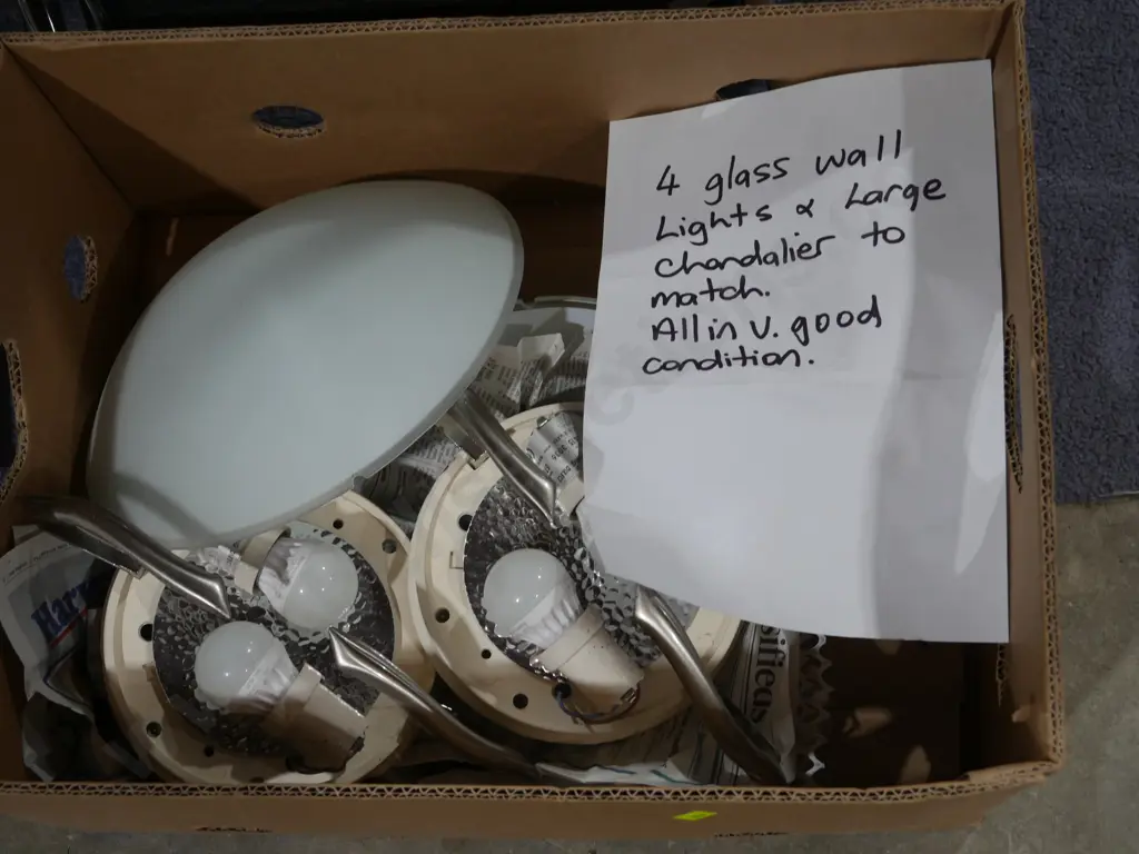 Hanging light fitting etc Image 1++