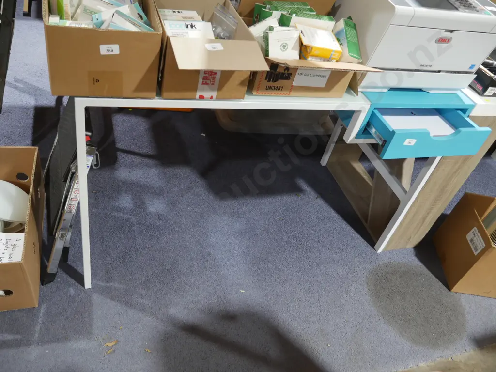 Desk Image 1++