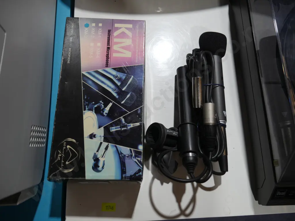 Microphones Image 1++