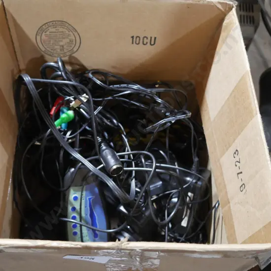 Assorted cables etc