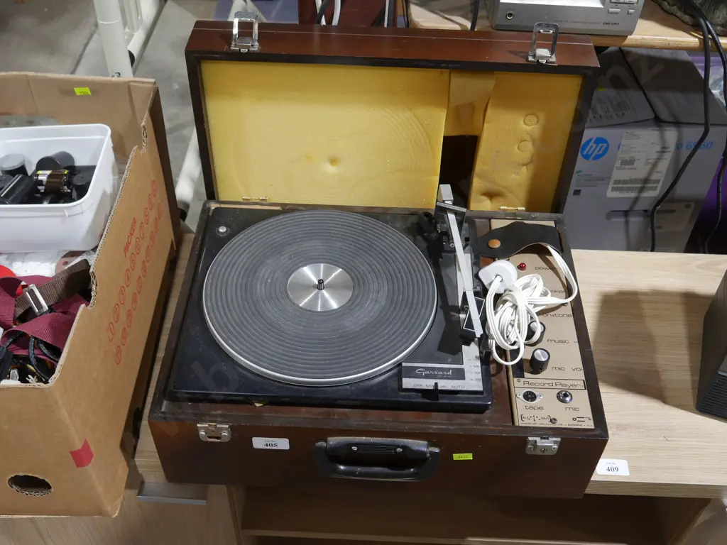 Record player Image 1++
