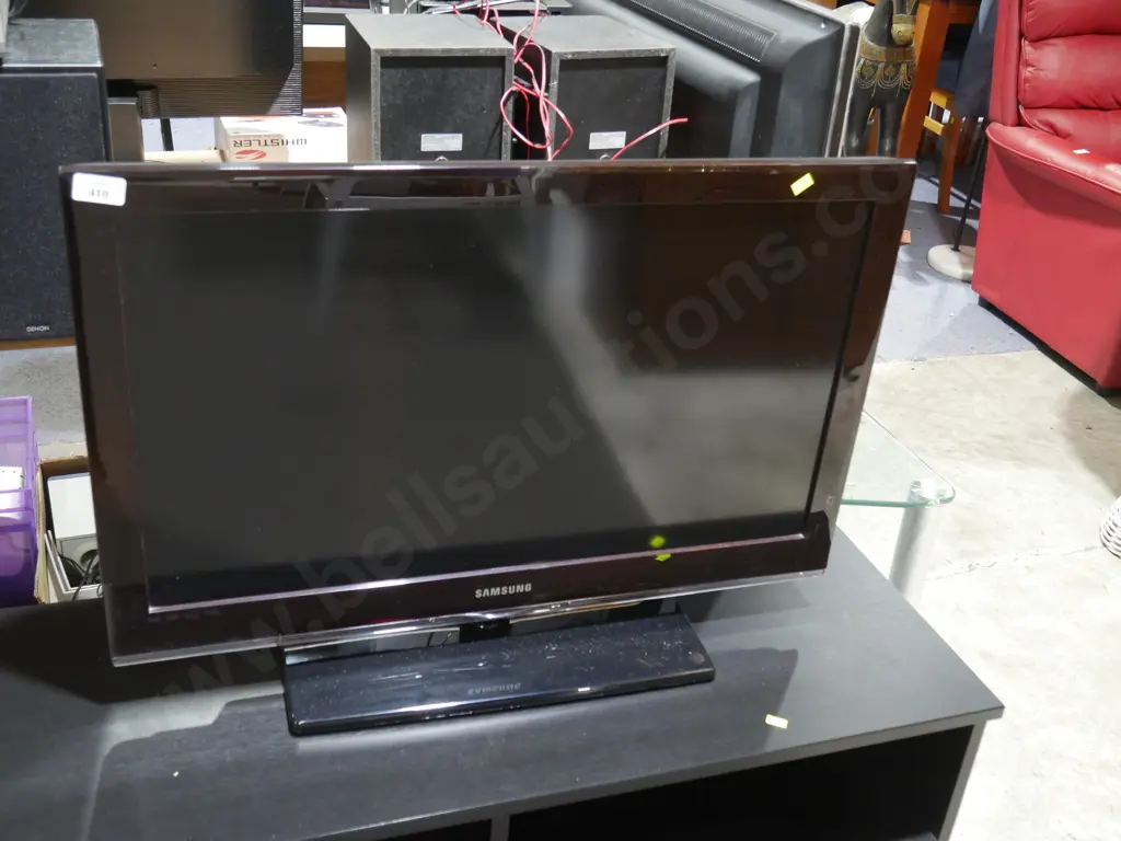 Samsung 32-in TV Image 1++
