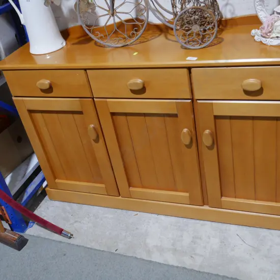 Sideboard
