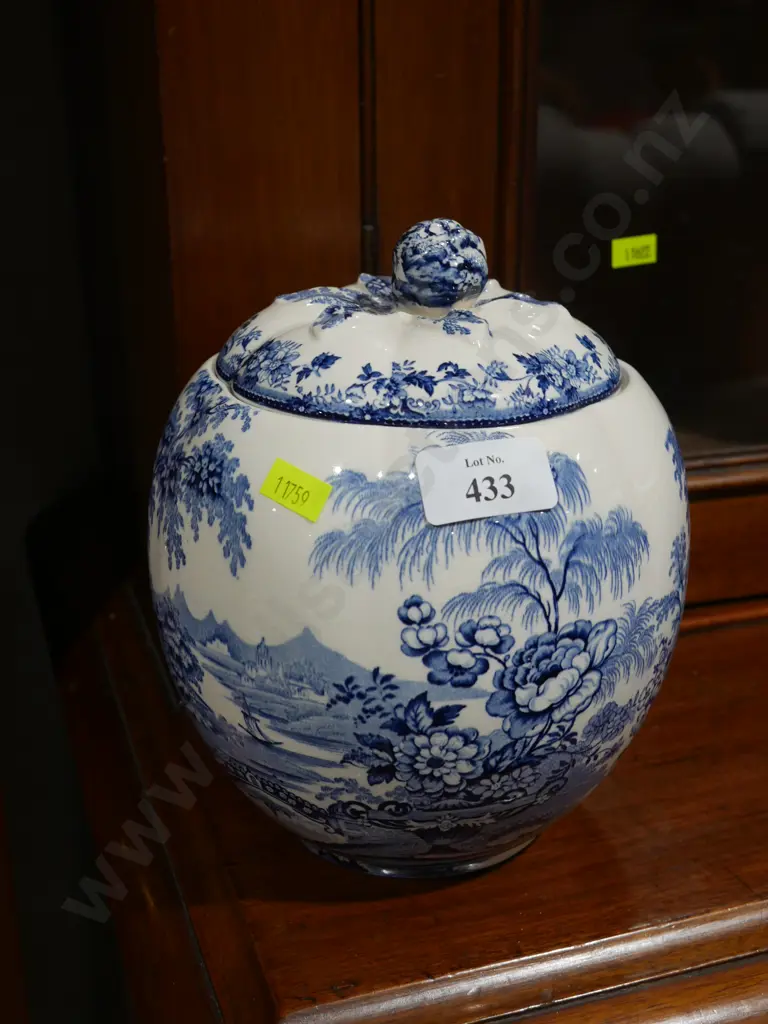 Clarice Cliff blue and white lidded jar Image 1++