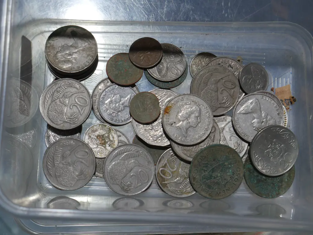 Assorted coins Image 1++