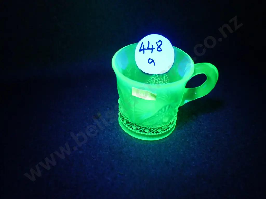 Uranium glass exhibition cup Image 1++