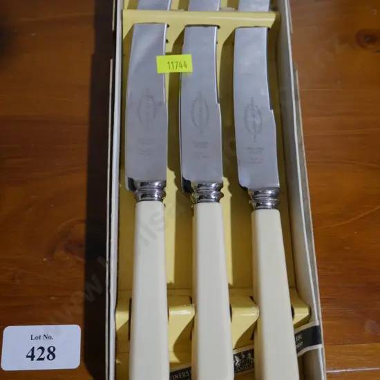 Set of 6 bone handled knives