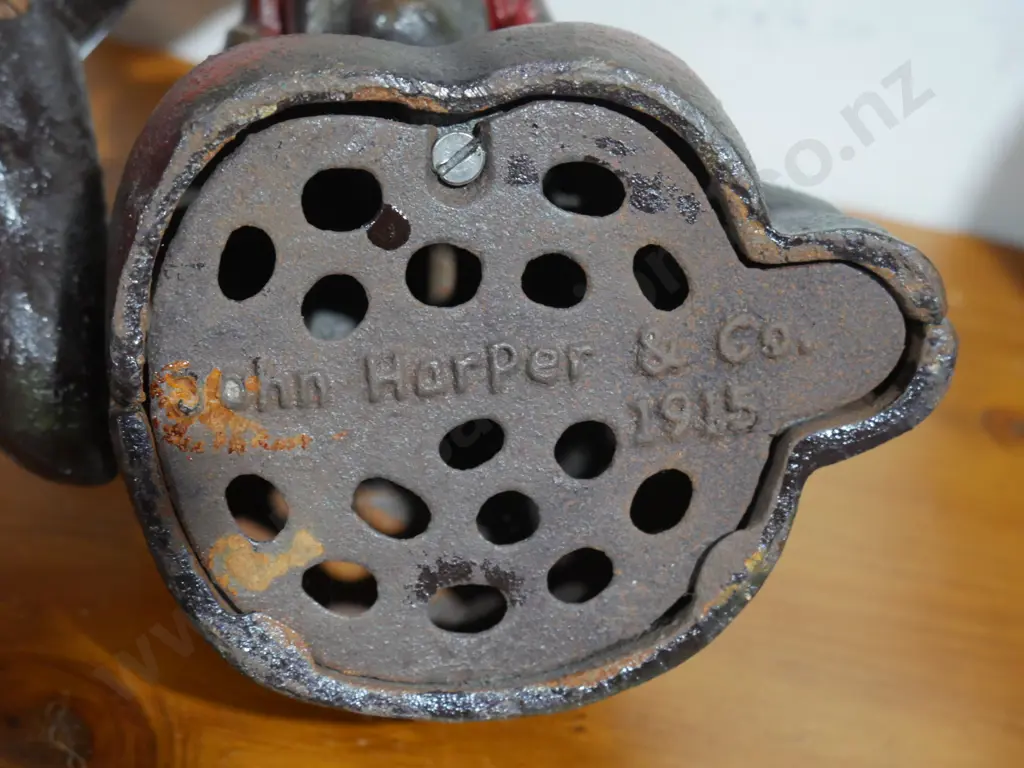 John Harper bulldog money box Image 1++