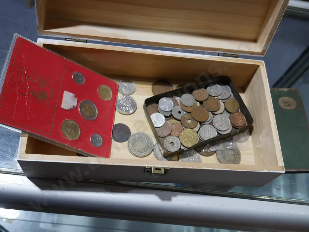 Assorted coins Image 1++