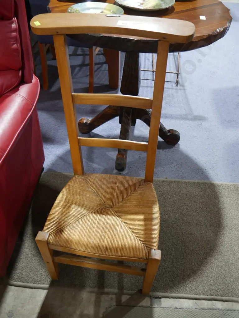 Prayer chair Image 1++