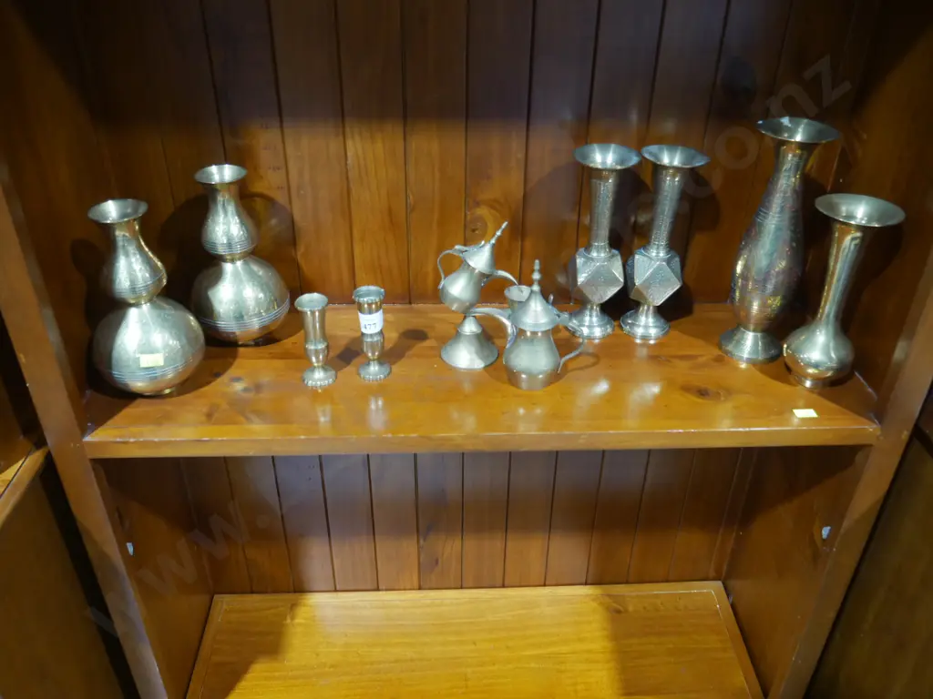 Brass vases and jugs Image 1++