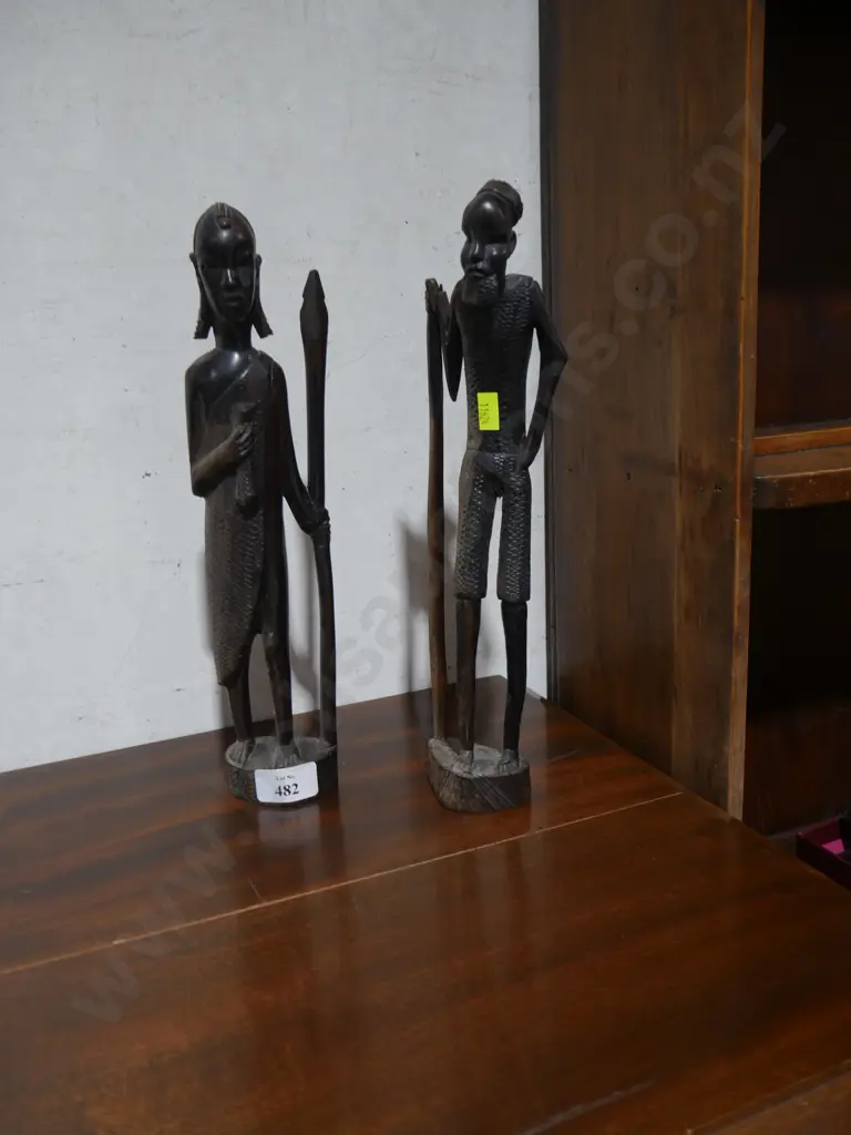 Two African figurines Image 1++