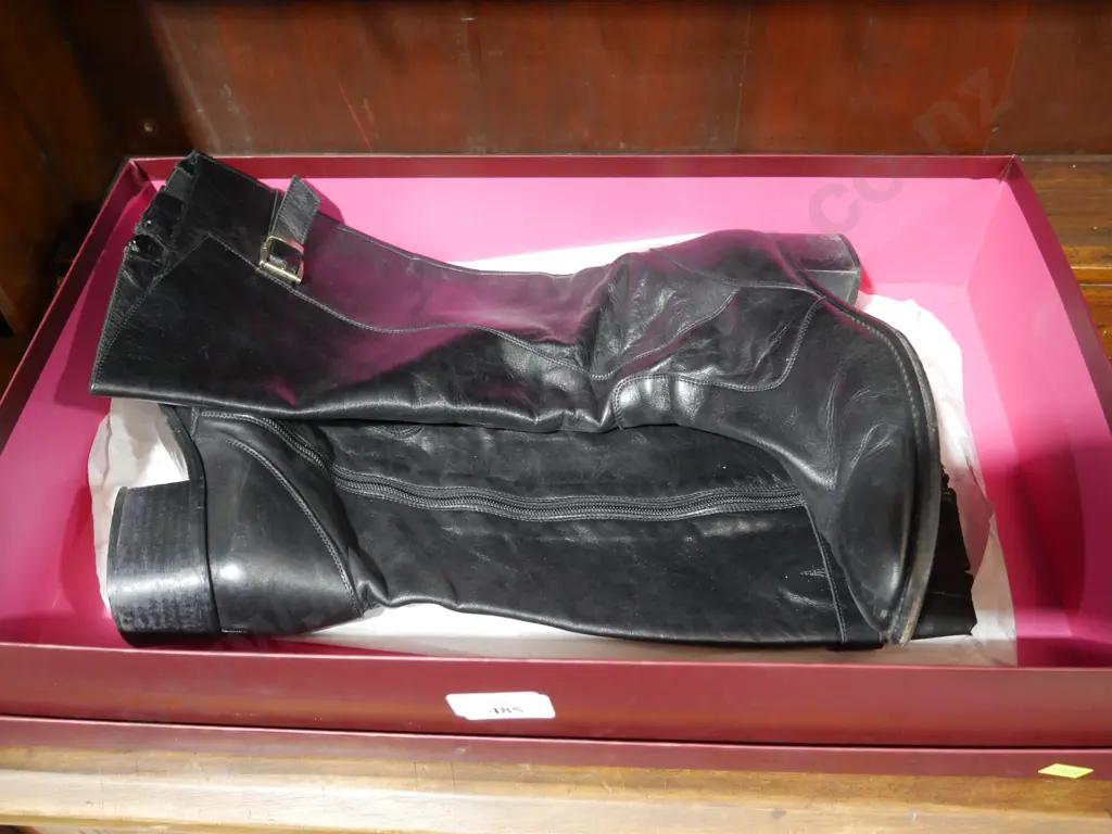 Black leather boots Image 1++