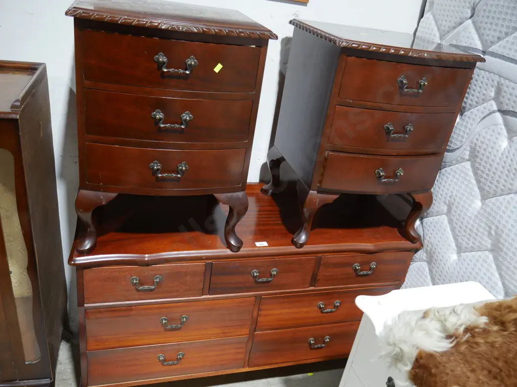 Three piece bedroom suite with fault Image 1++