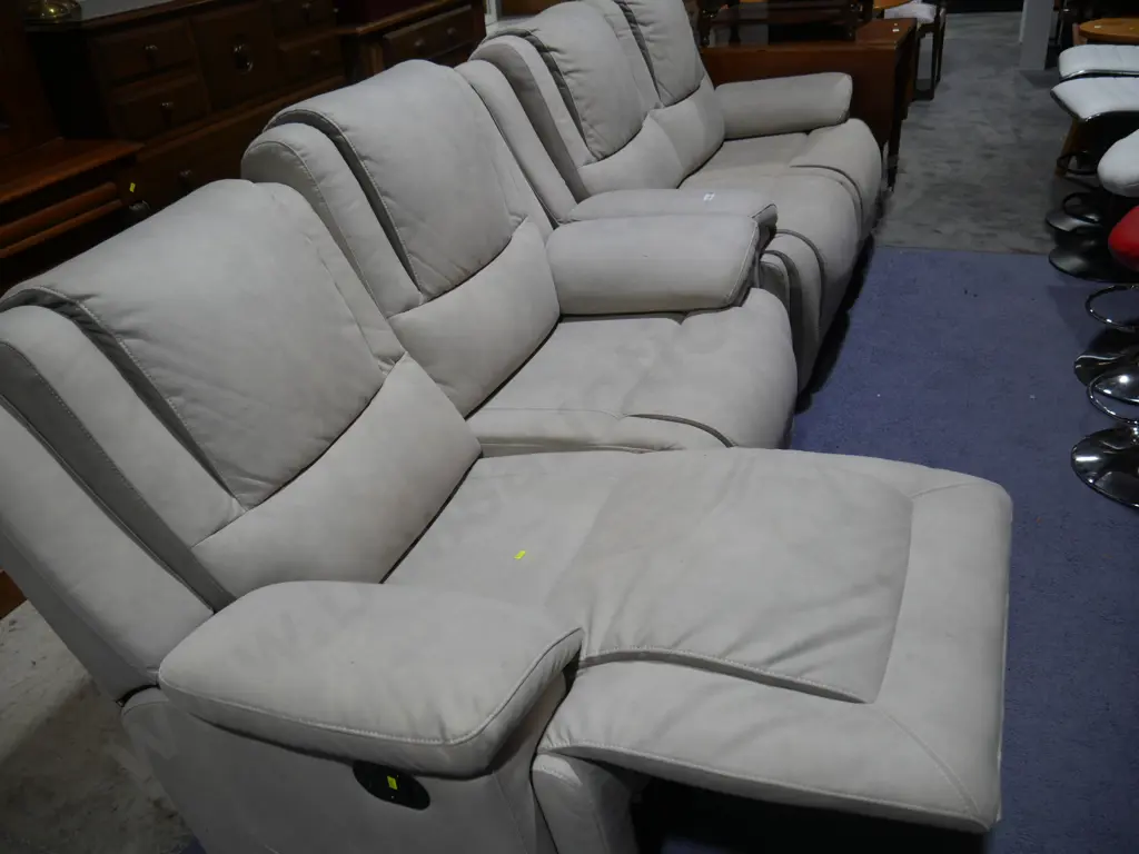 2 X two seater recliner settees Image 1++