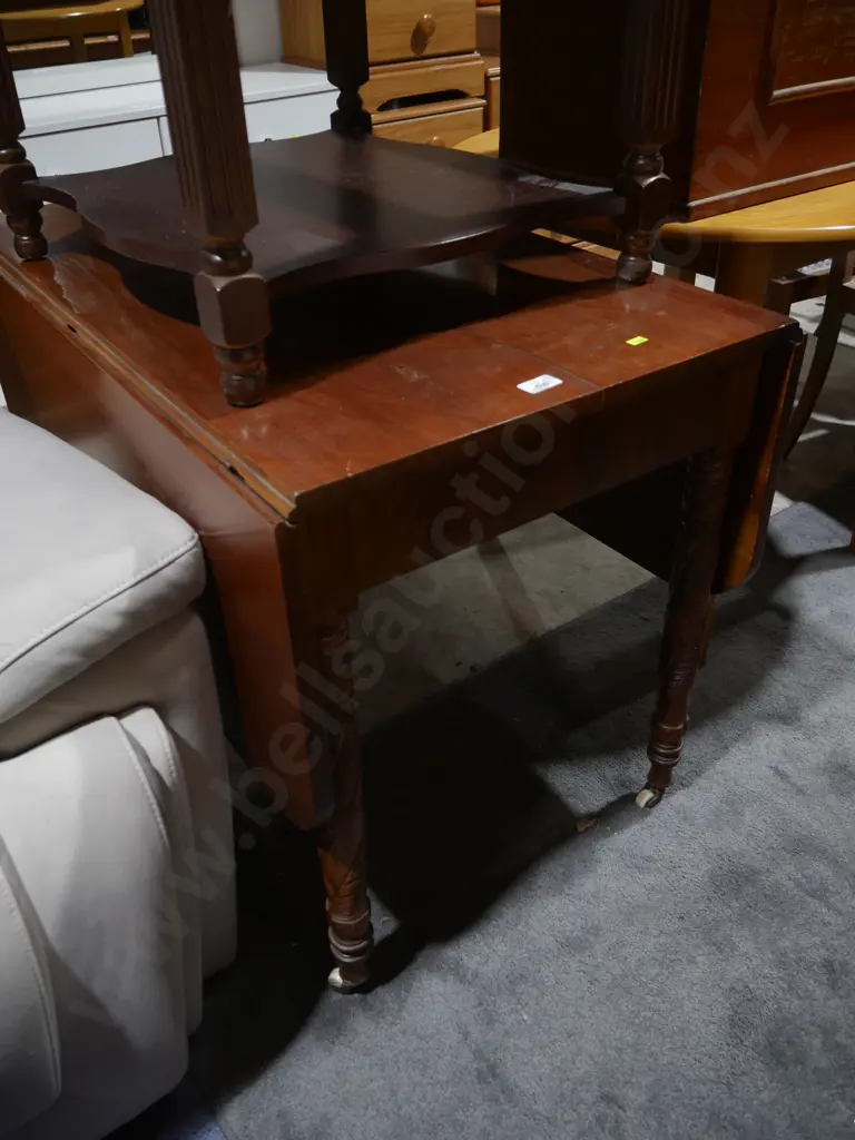 Dropside dining table Image 1++