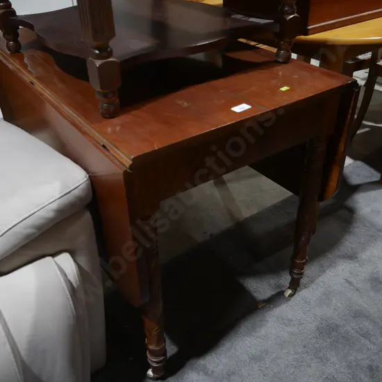 Dropside dining table