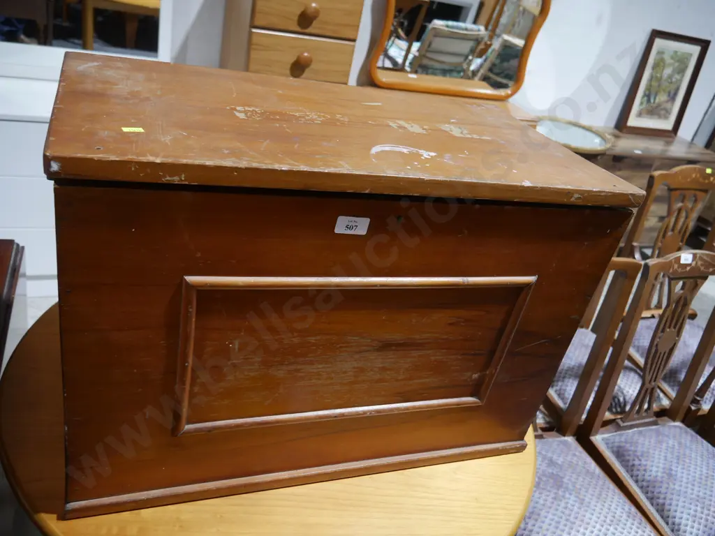Wooden trunk Image 1++