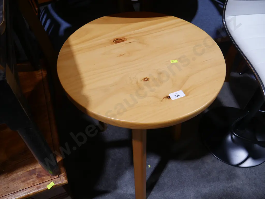 Occasional table Image 1++