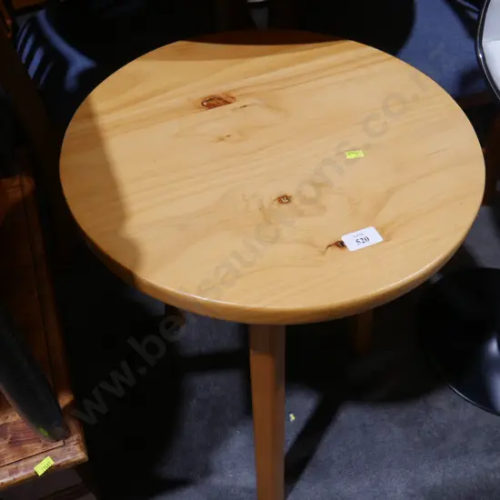 Occasional table