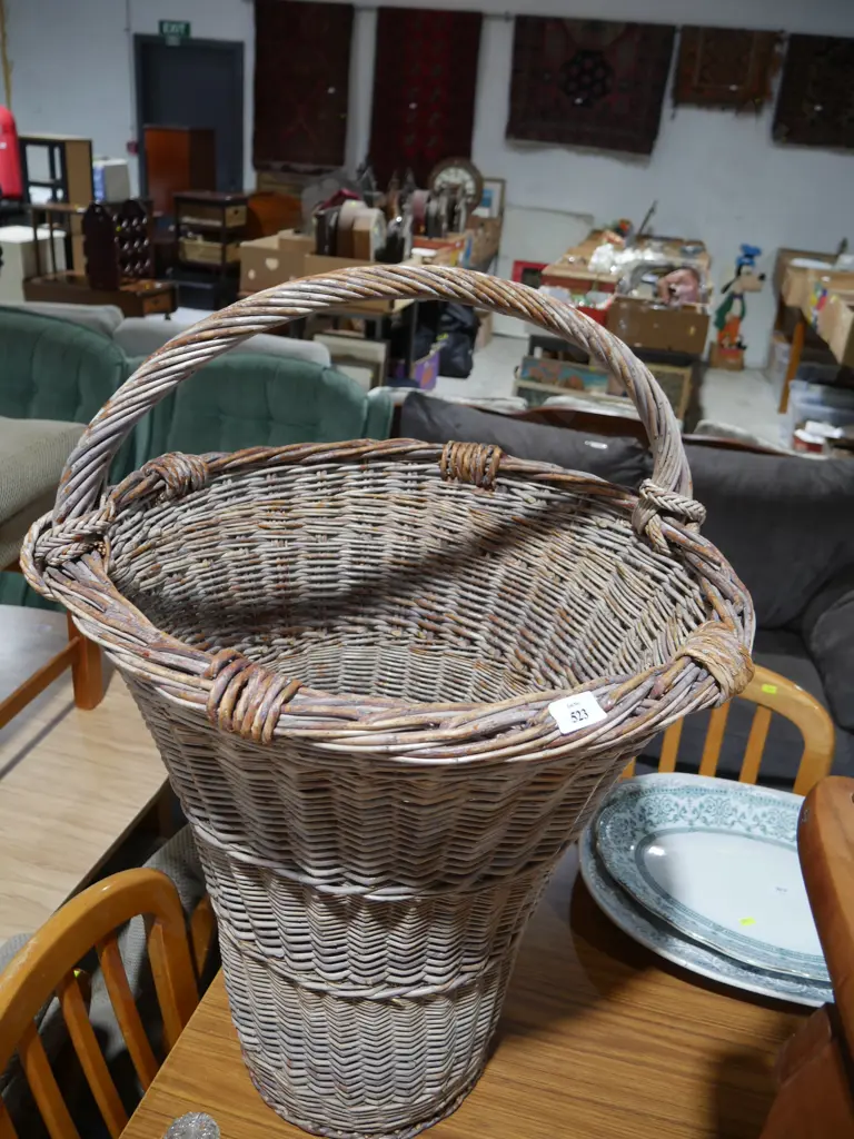 Large cane basket Image 1++