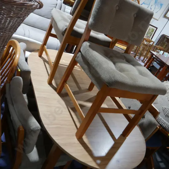Extension dining table and 6 chairs