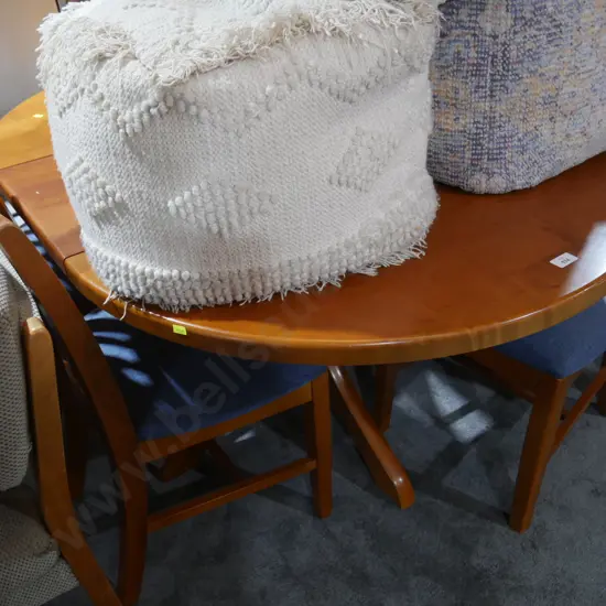Extension dining table and four chairs