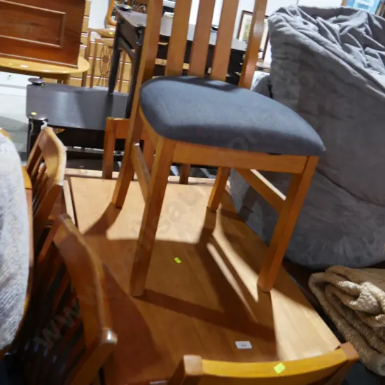 Dropside dining table and 3 chairs