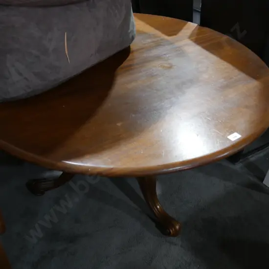 Loo table